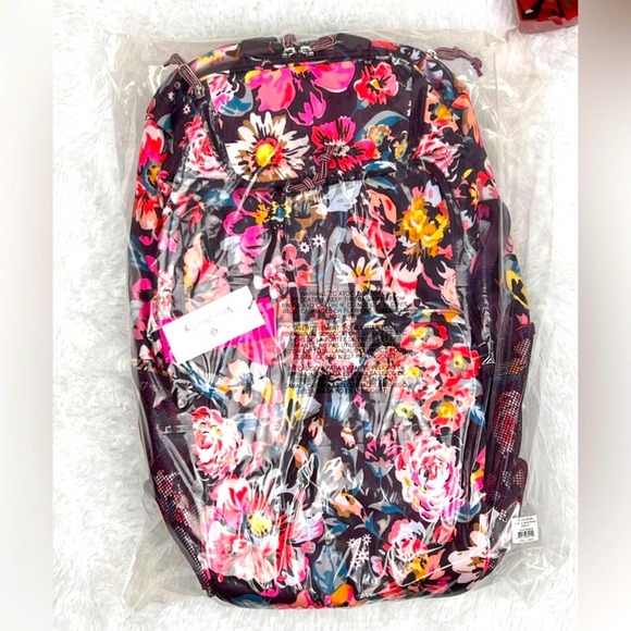 NWT Vera Bradley Lighten Up Journey Backpack - Indiana Blossoms - Picture 13 of 16